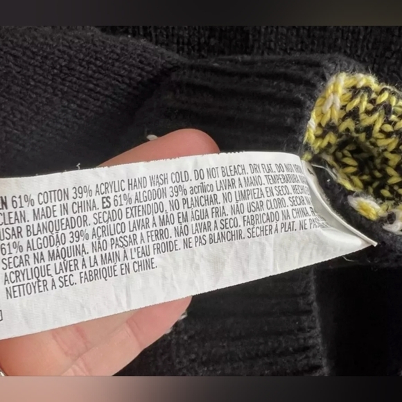 Forever 21 Happy Face Sweater Vest - Picture 6 of 6